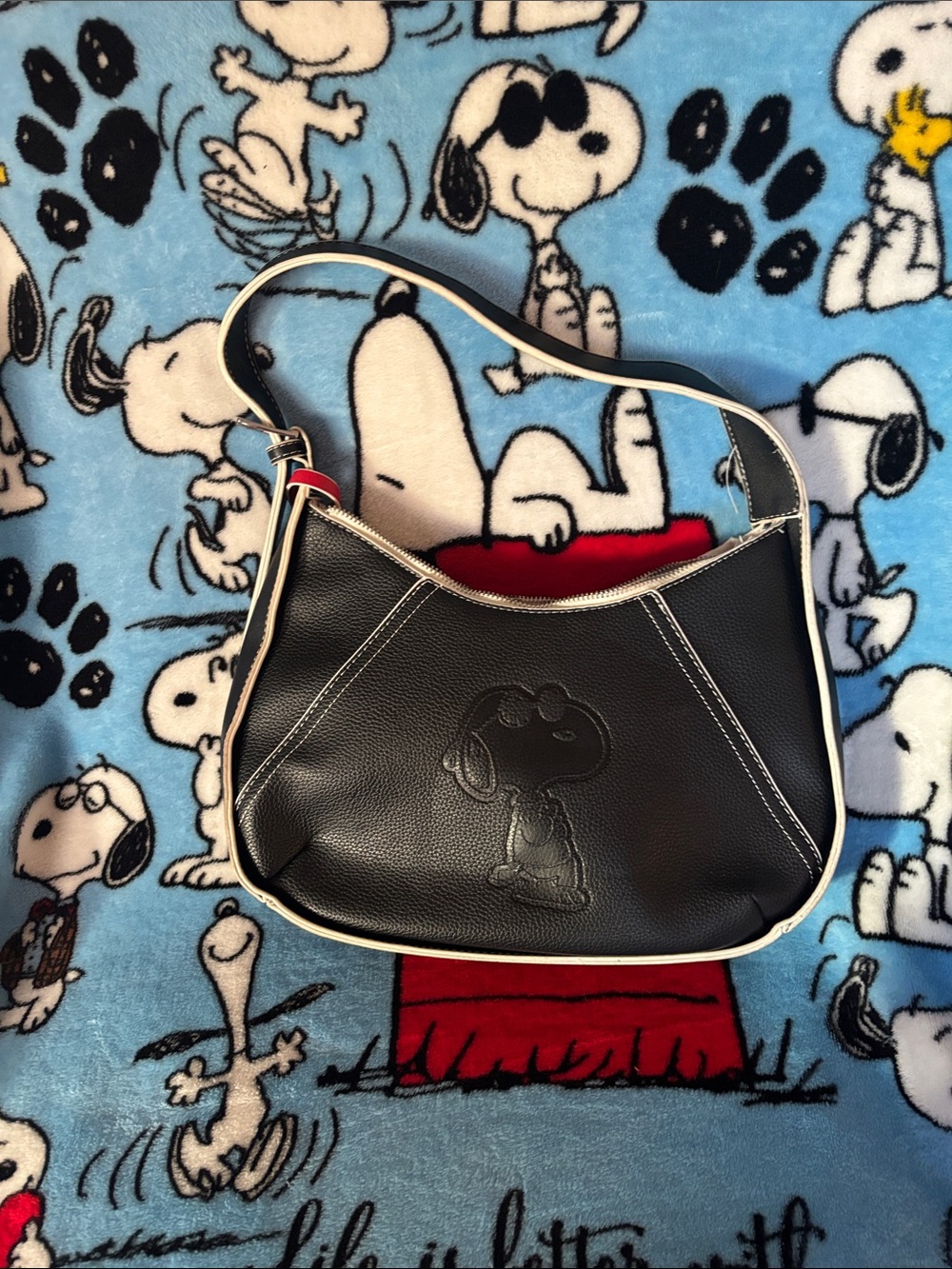 Black Peanuts Embossed Shoulder Bag - Women - Picture 4 of 4
